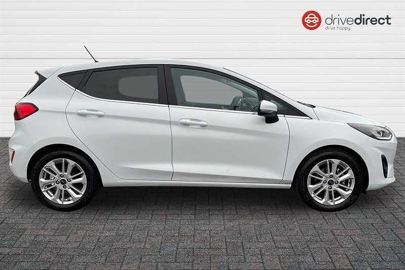 Used Ford Fiesta Titanium 100 HP (73 kW) 2023 White Hatchback