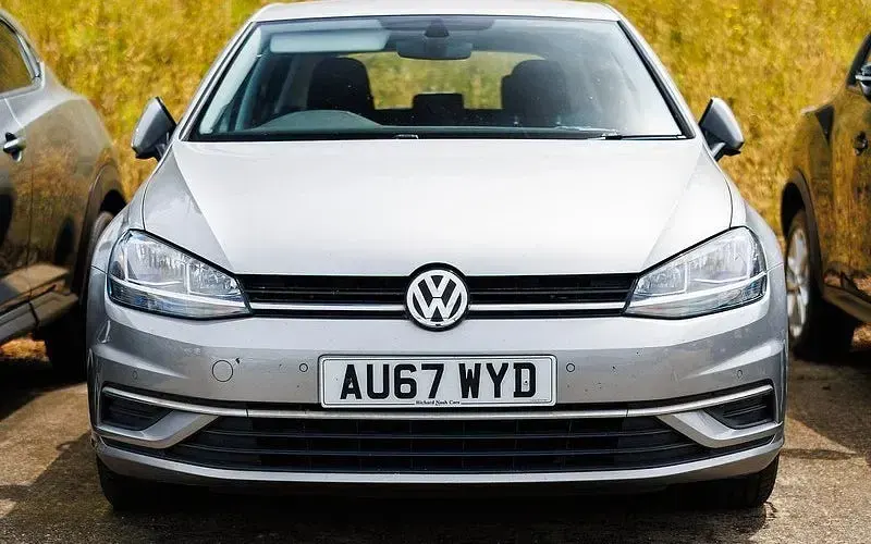 Used VW Golf VII SE 110 HP (80 kW) 2017 Hatchback