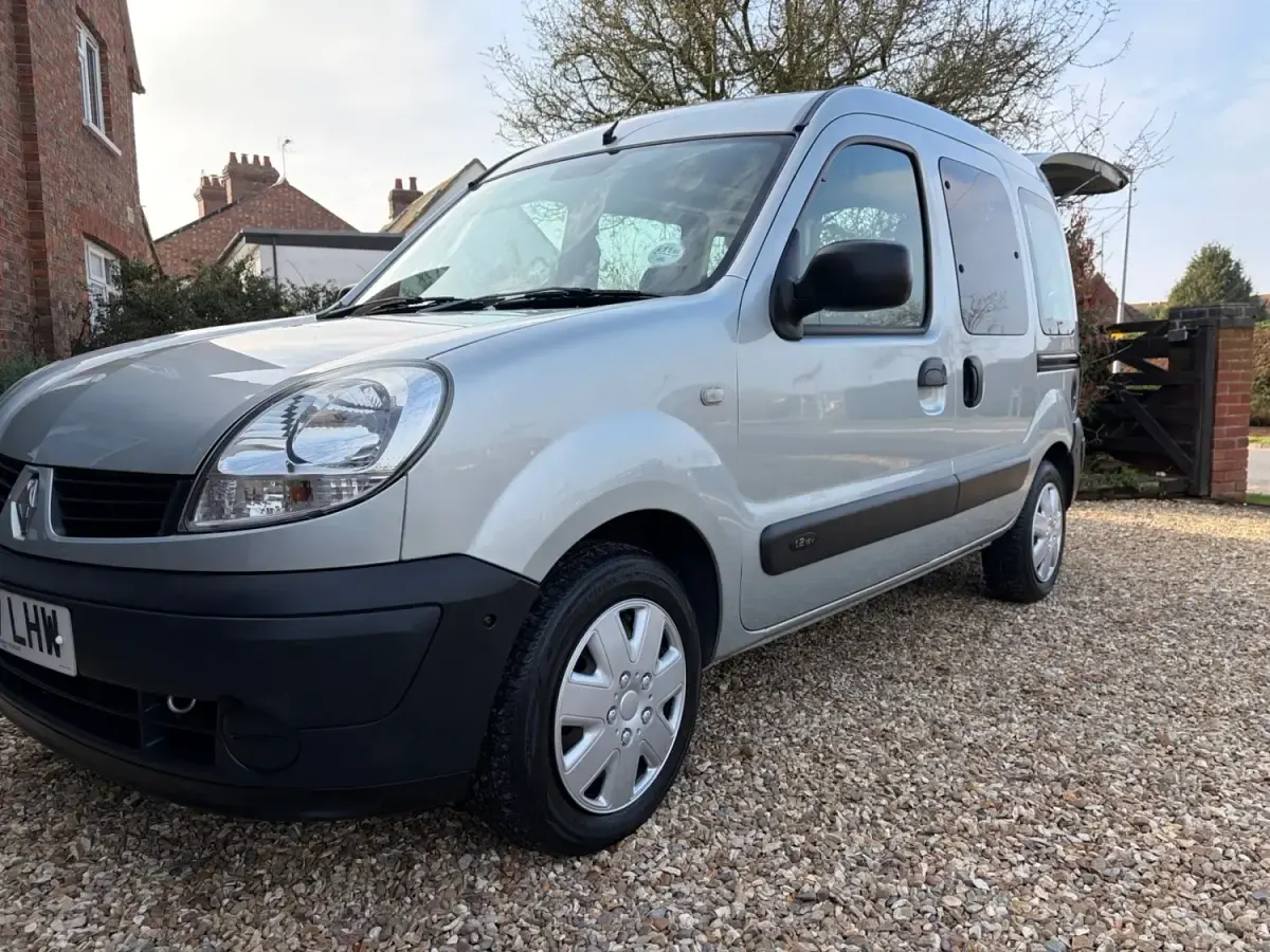 Usado Renault Kangoo Authentique 2008 Cinzento Monovolume