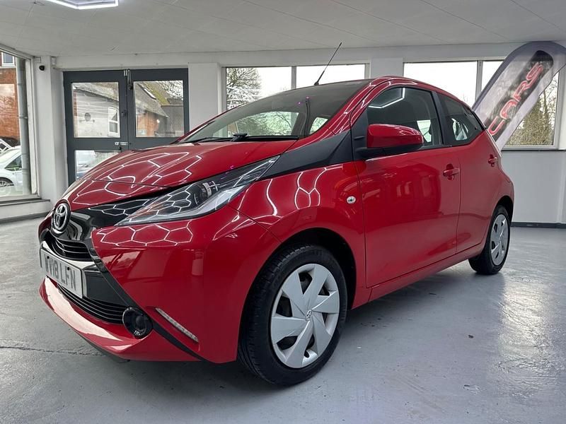 Used Toyota Aygo X-play 2018 Red Hatchback