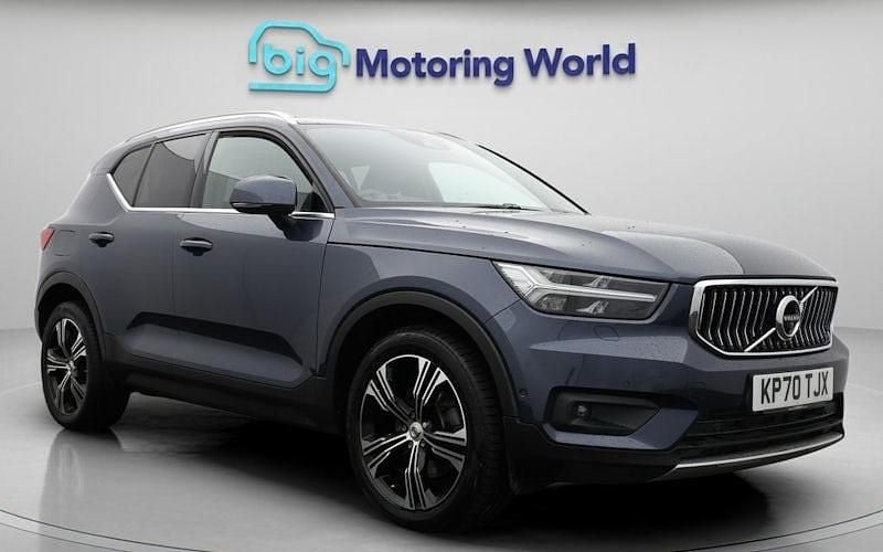 Used 2021 Volvo XC40 Inscription SUV | £18,800 (Good price) - Image 1/4
