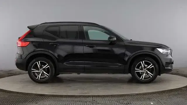 Used Volvo XC40 R-Design 161 HP (118 kW) 2022 SUV