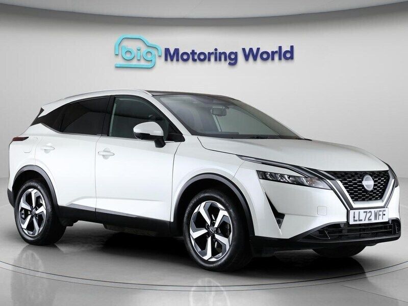 White Used 2022 Nissan Qashqai N-Connecta SUV | £15,600 (Fair price) - Image 1/4