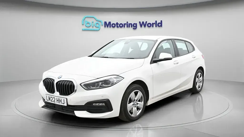 Usado BMW 118 136 HP (100 kW) 2022 Branco Citadino