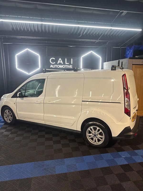 Used Ford Transit Connect Limited 120 HP (88 kW) 2019 White MPV