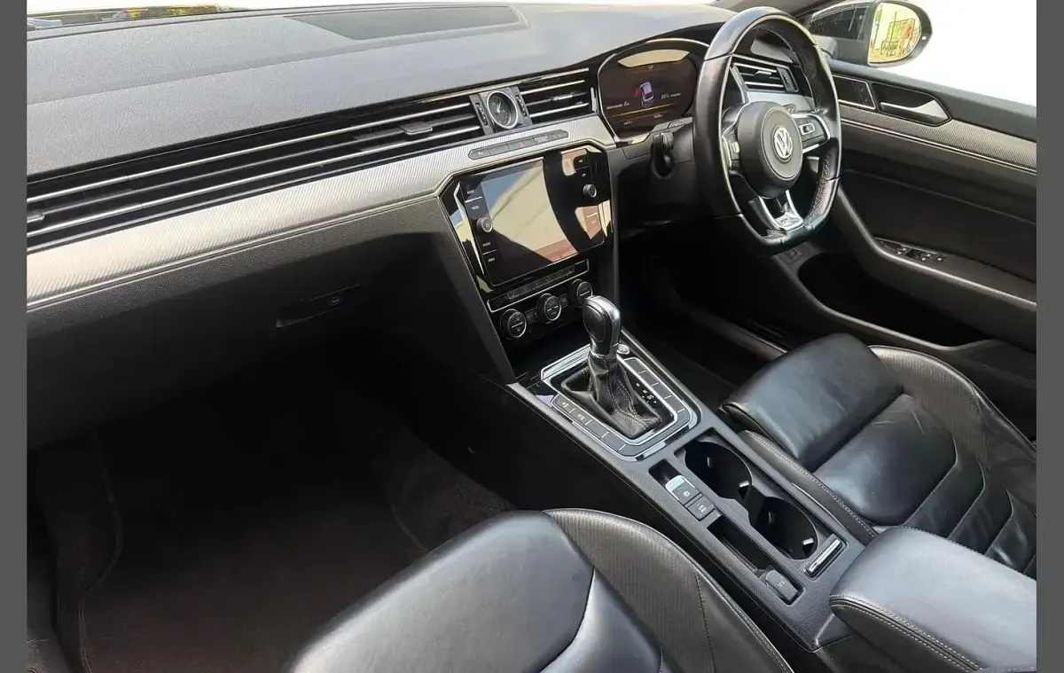 Used VW Arteon R-line 147 HP (108 kW) 2019 Black Hatchback