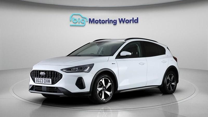 Begagnad Ford Focus Active 155 HK (114 kW) 2023 Vit Halvkombi