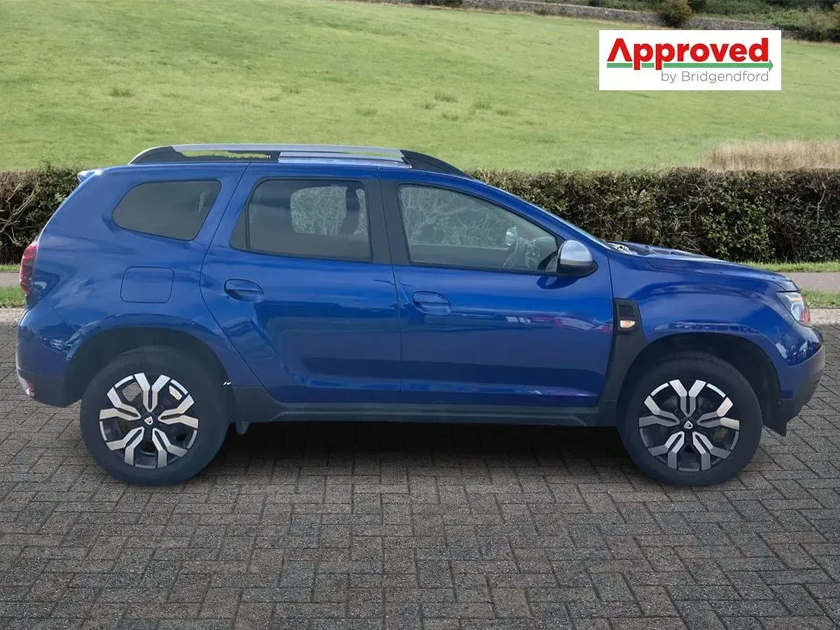 Begagnad Dacia Duster Prestige 100 HK (73 kW) 2022 Blå SUV