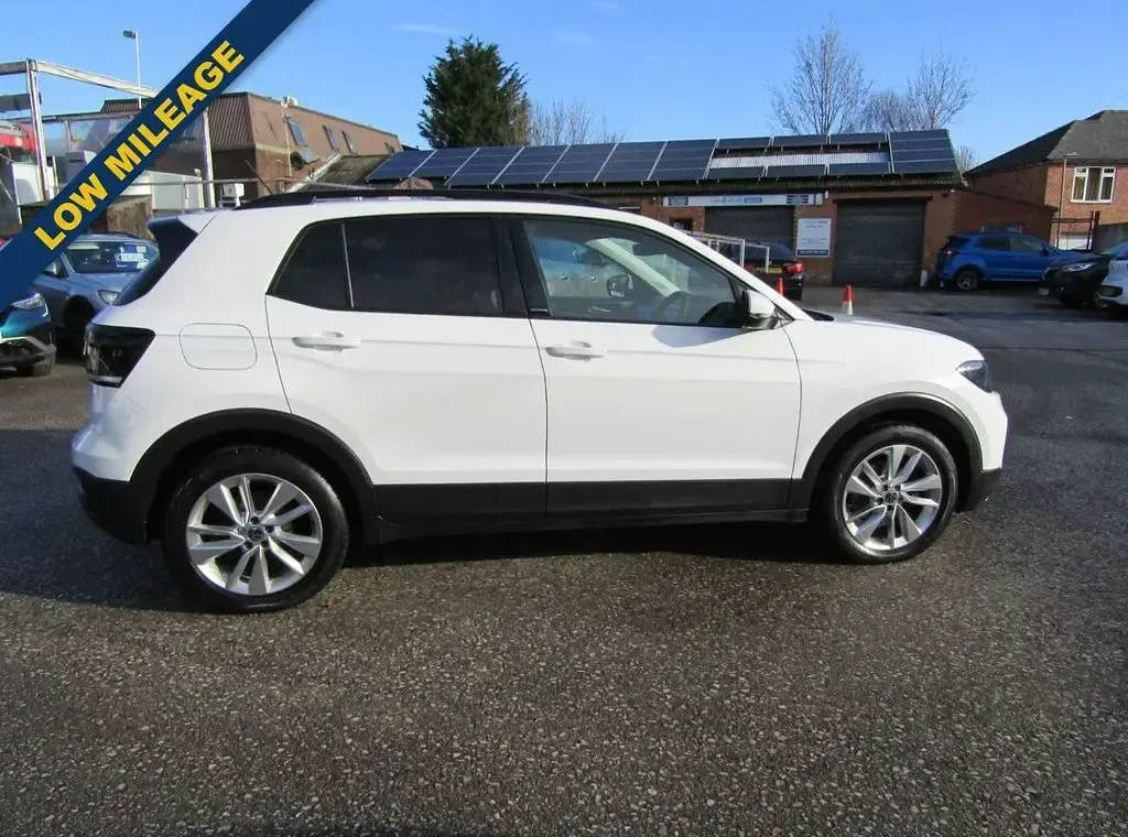 Used VW T-Cross Active 95 HP (69 kW) 2021 White SUV