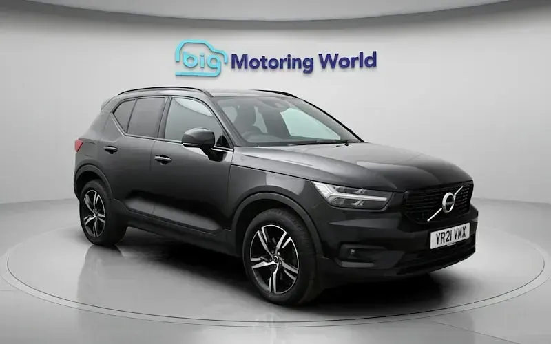 Usado Volvo XC40 R-Design 197 HP (144 kW) 2021 Preto SUV