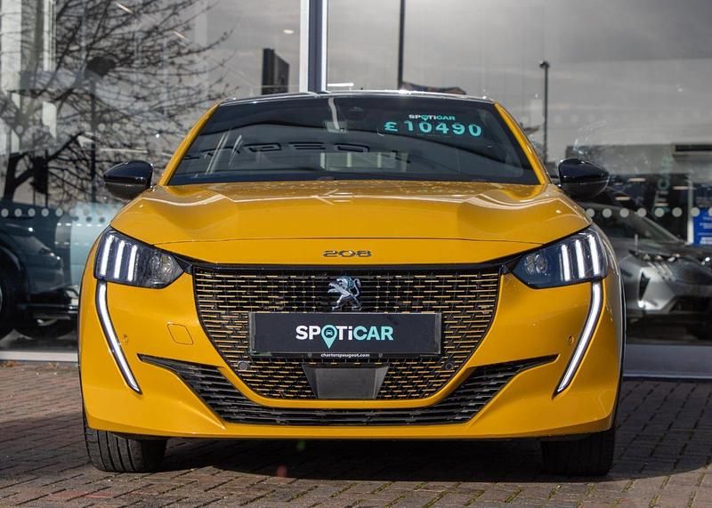 Yellow Used 2020 Peugeot e-208 GT-line Hatchback | £10,391 (Fair price) - Image 1/4