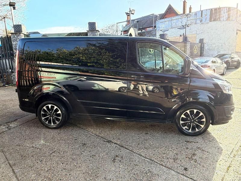 Used Ford Transit Custom Limited 170 HP (125 kW) 2018 Black Van