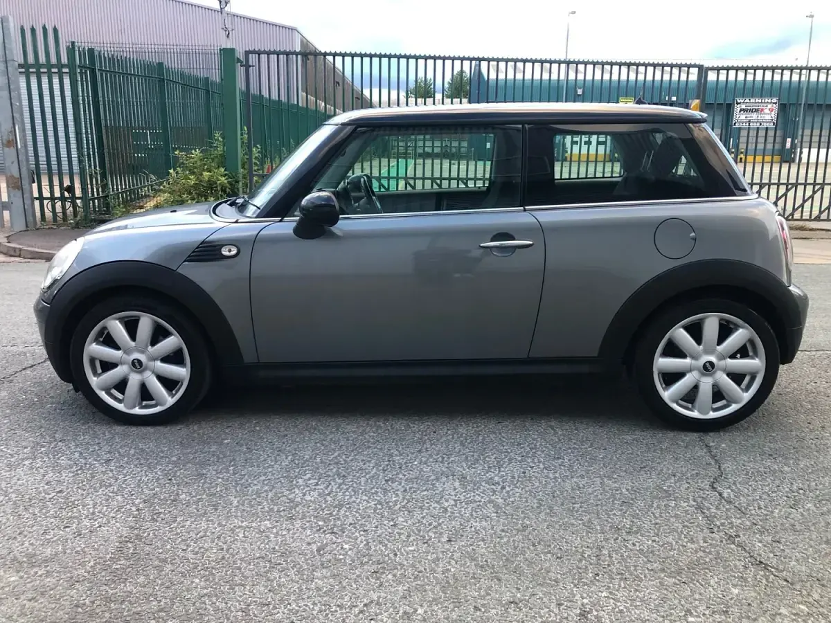 Used Mini Cooper D Hatch 109 HP (80 kW) 2010 Grey Hatchback