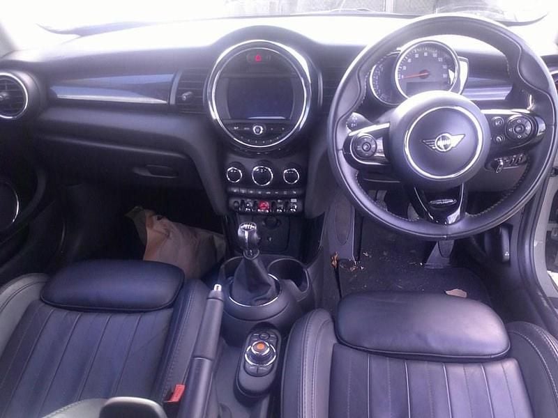 Used Mini Cooper Exclusive 136 HP (100 kW) 2019 Grey Hatchback