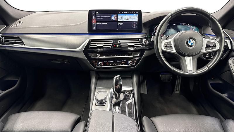 Gebraucht BMW 520 M Sport 187 PS (137 kW) 2022 Schwarz