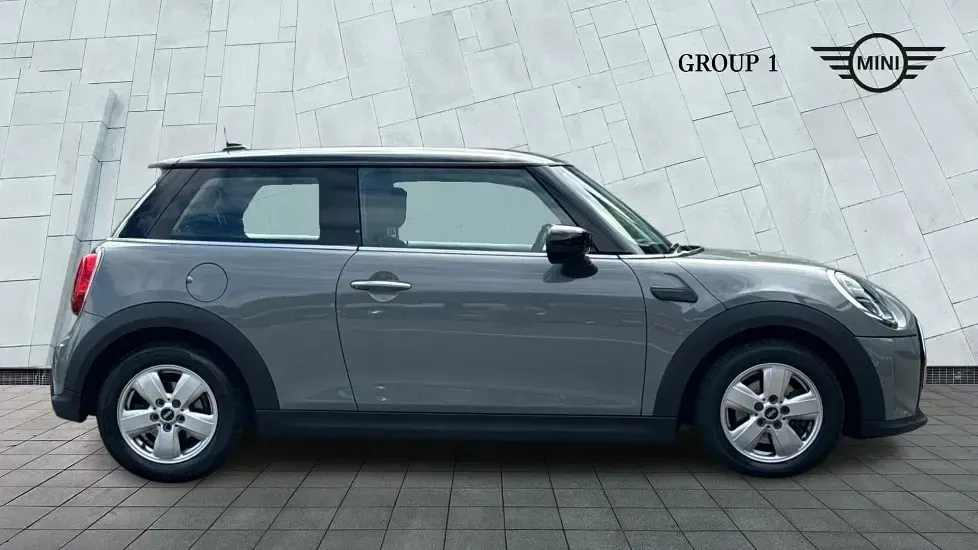 Gebraucht Mini Cooper Classic 136 PS (100 kW) 2022 Grau Kleinwagen