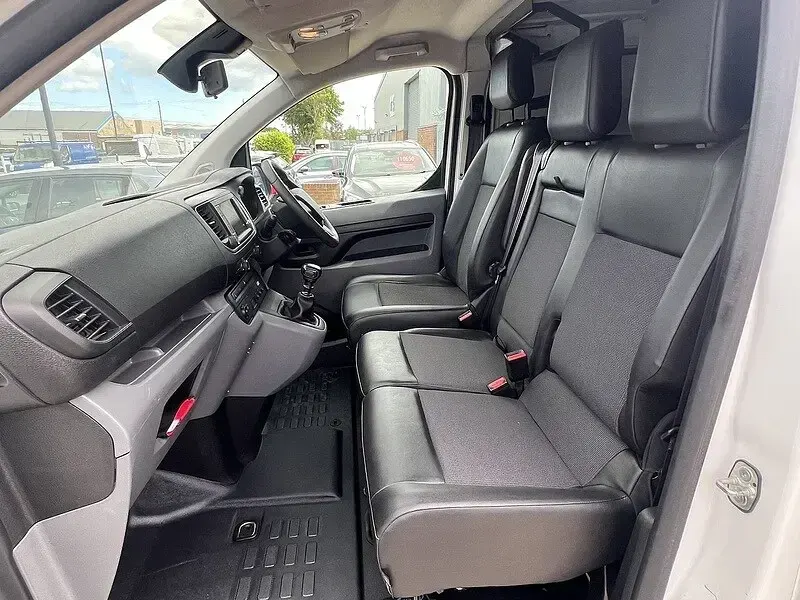 Used Citroën Dispatch 2026 White MPV