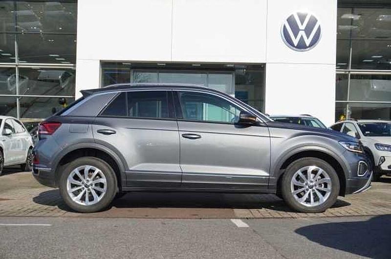 Used VW T-Roc 150 HP (110 kW) 2024 SUV