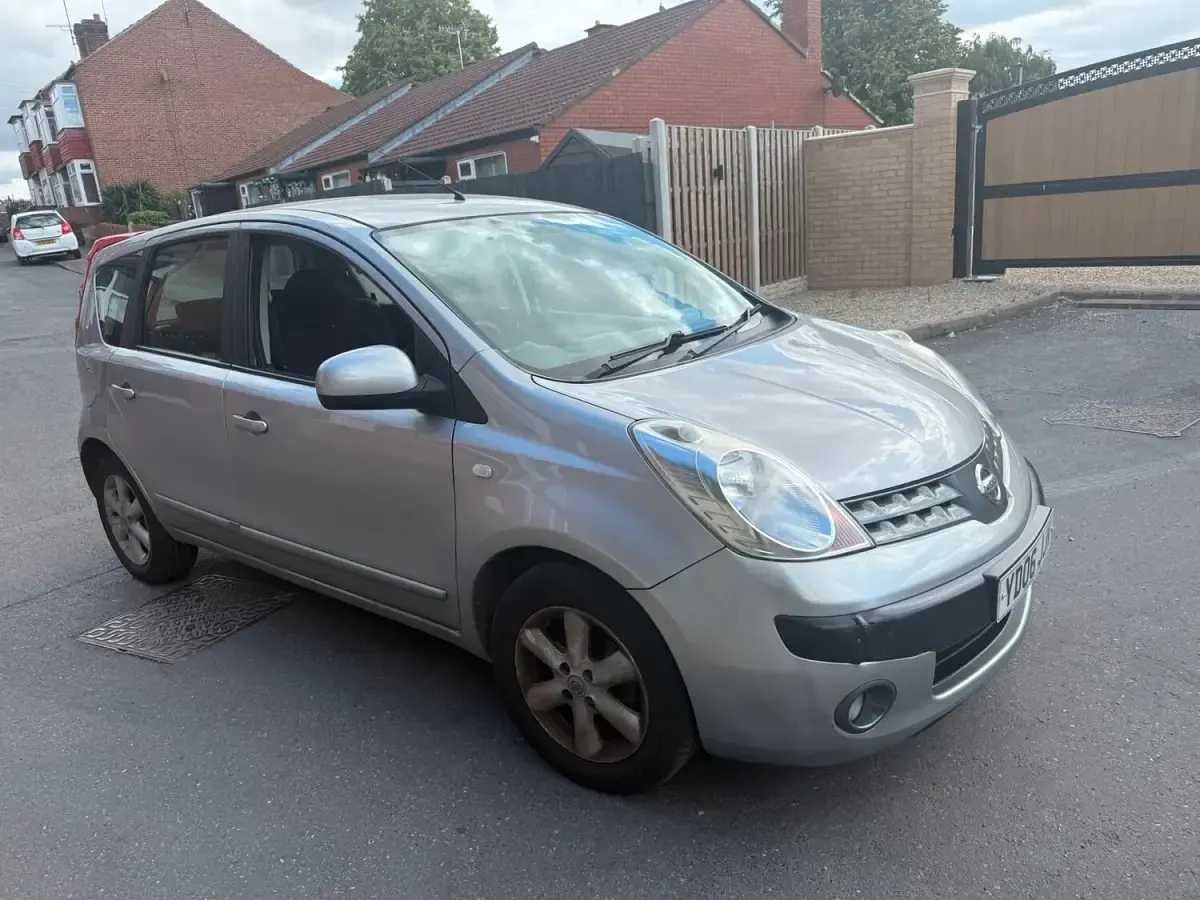 Used Nissan Note SE 110 HP (80 kW) 2006 Silver Hatchback