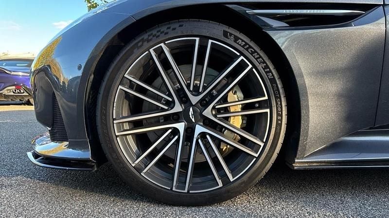 Used Aston Martin DB12 680 HP (500 kW) 2025 Xenon grey