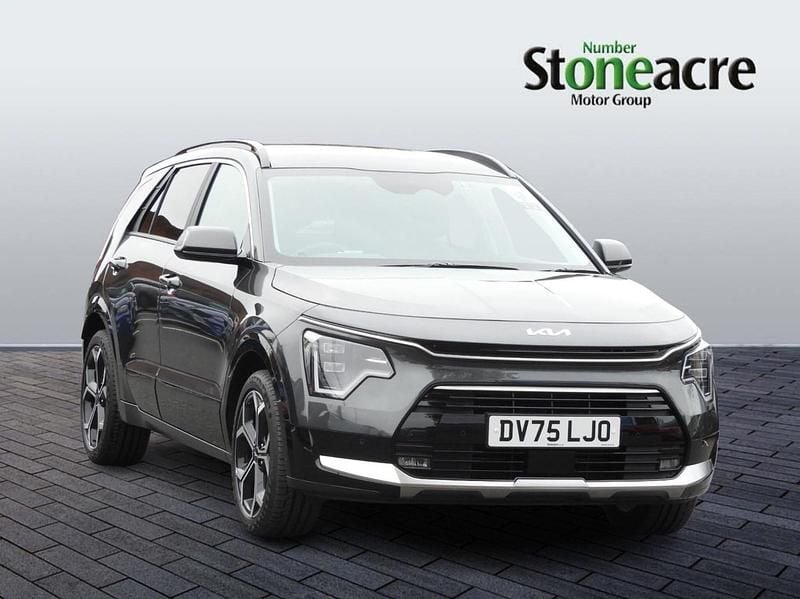 Grey New 2025 Kia Niro 3 SUV | £27,929 (Good price) - Image 1/4