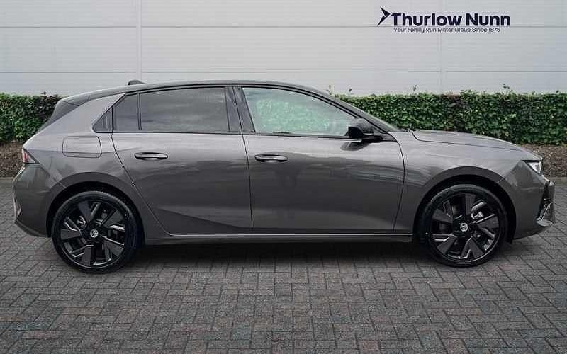 Used Vauxhall Astra 114 kW (156 HP) 2024 Vulcan grey Hatchback
