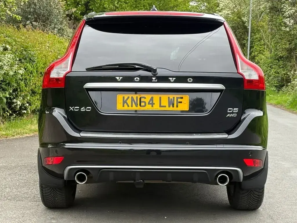 Used Volvo XC60 R-Design 215 HP (158 kW) 2014 Black SUV