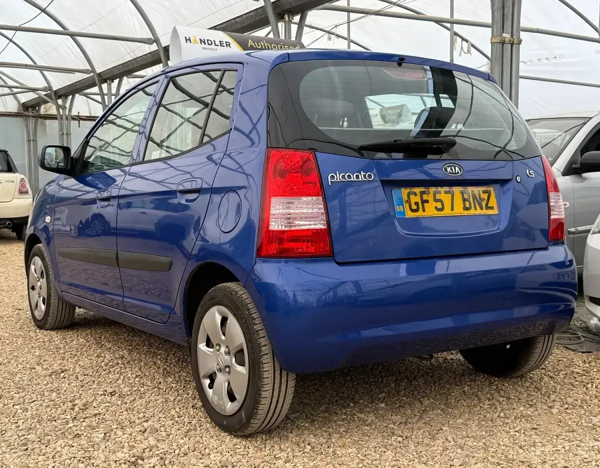 Used Kia Picanto 64 HP (47 kW) 2007 Blue Hatchback