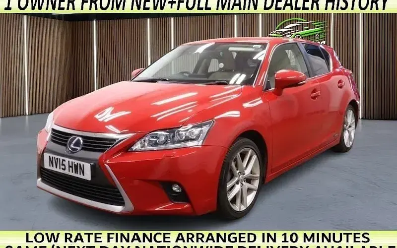 Begagnad Lexus CT200h 136 HK (100 kW) 2017 Halvkombi