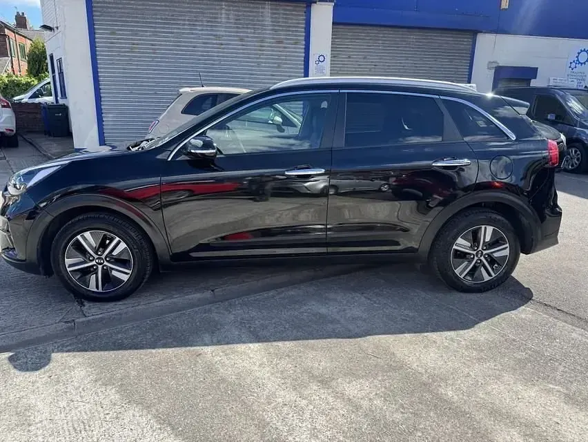 Used Kia Niro 139 HP (102 kW) 2020 Black SUV