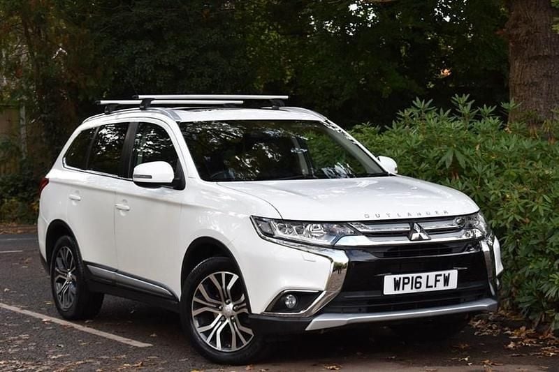 White Used 2016 Mitsubishi Outlander SUV | £12,990 (Fair price) - Image 1/1