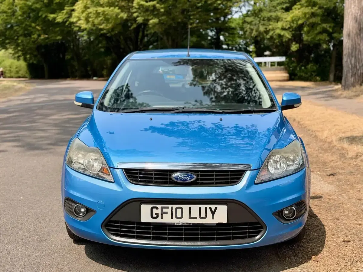 Used Ford Focus Zetec 2010 Blue Hatchback