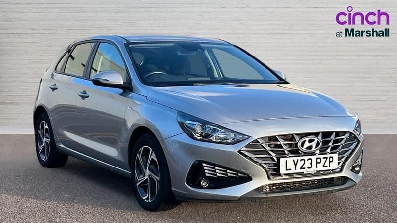 Used Hyundai i30 SE 120 HP (88 kW) 2023 Silver Hatchback