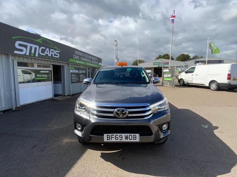 Used Toyota HiLux 150 HP (110 kW) 2019 Grey Pickup