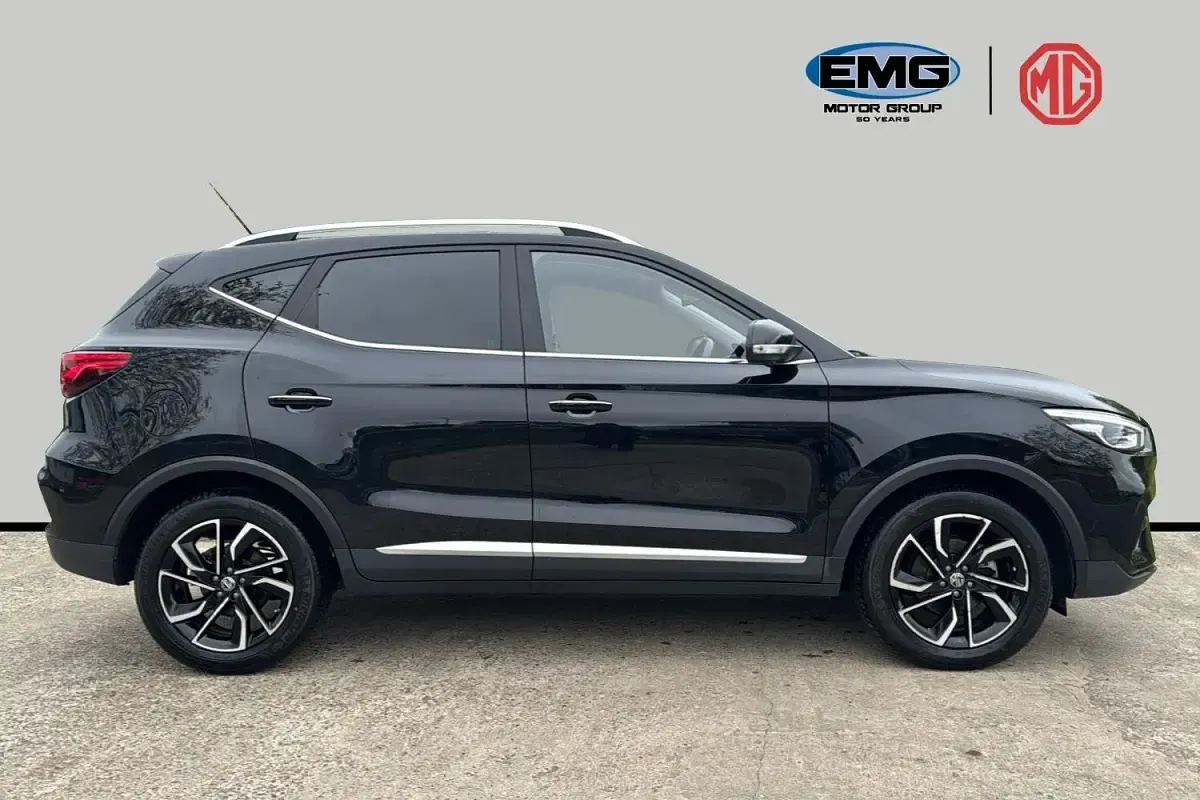 Usado MG ZS Exclusive 106 CV (77 kW) 2023 Negro SUV