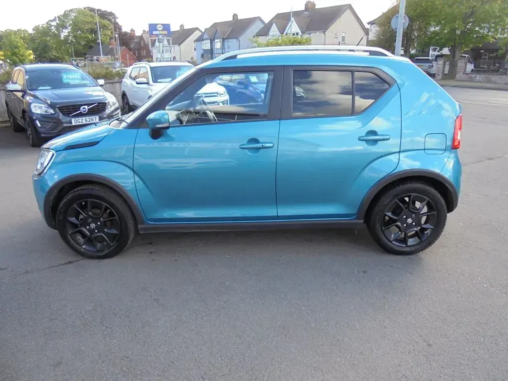 Usado Suzuki Ignis SZ5 90 HP (66 kW) 2019 Azul SUV