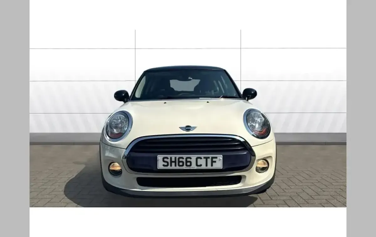 Used Mini Cooper D 113 HP (83 kW) 2016 White Hatchback