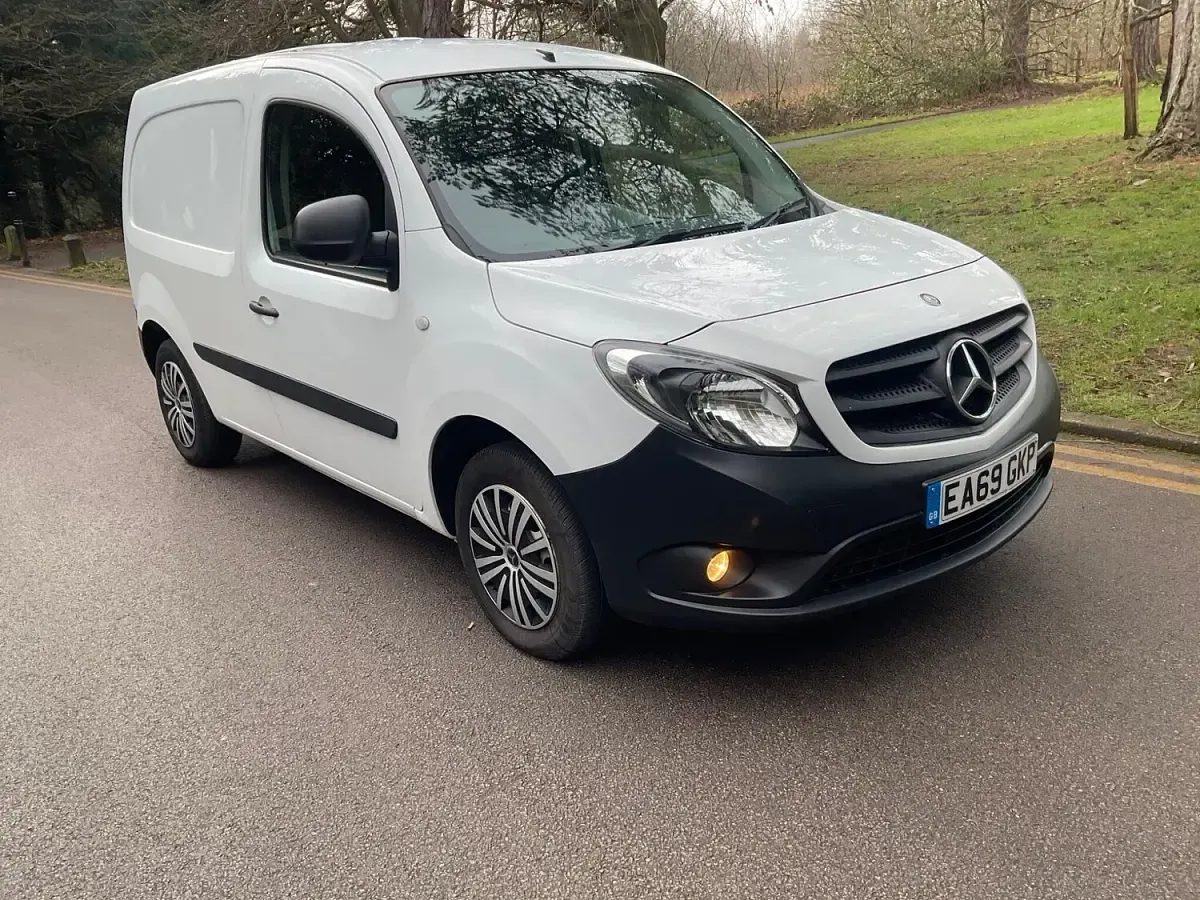 Used Mercedes Citan 109 90 HP (66 kW) 2019 White
