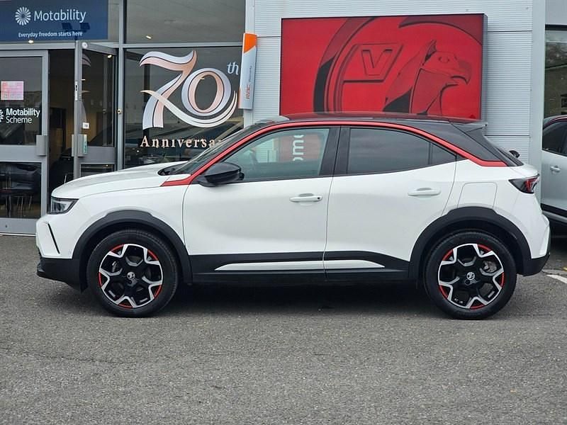 Used Vauxhall Mokka SRi 130 HP (95 kW) 2022 White SUV