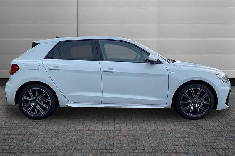 New Audi A1 S-Line 116 HP (85 kW) 2026 Glacier white SUV