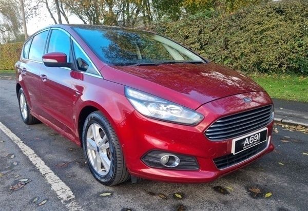 Red Used 2015 Ford S-MAX Titanium MPV | £10,200 (Fair price) - Image 1/1