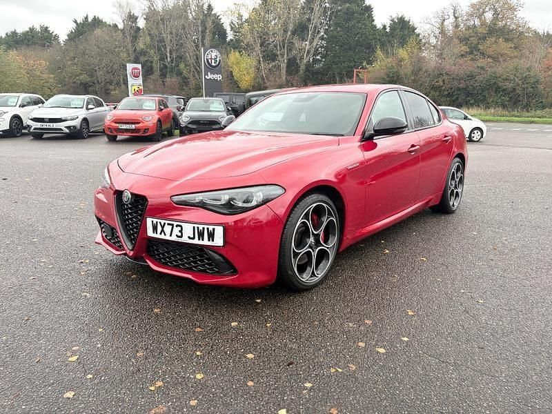 Used Alfa Romeo Giulia Veloce 276 HP (202 kW) 2023 Red Sedan