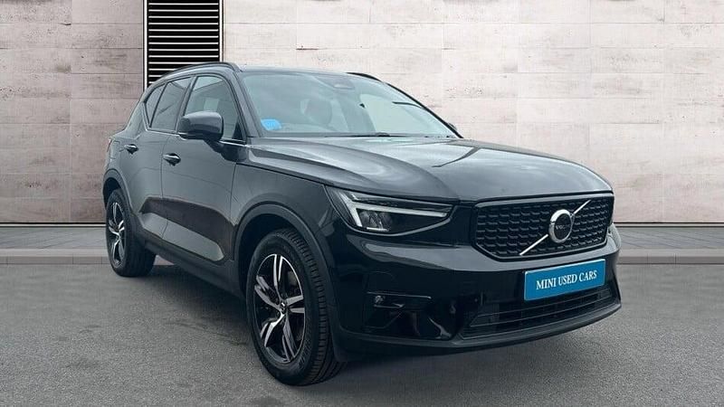 Used 2022 Volvo XC40 Plus SUV | £27,937 (Fair price) - Image 1/3