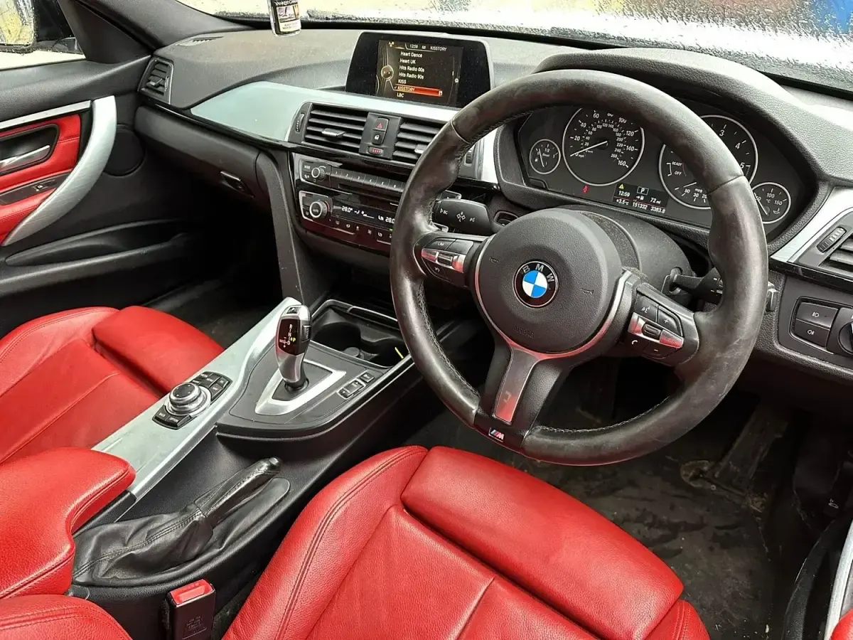 Używany BMW 320 M Sport 190 KM (139 kW) 2015 Biały Sedan/Limuzyna