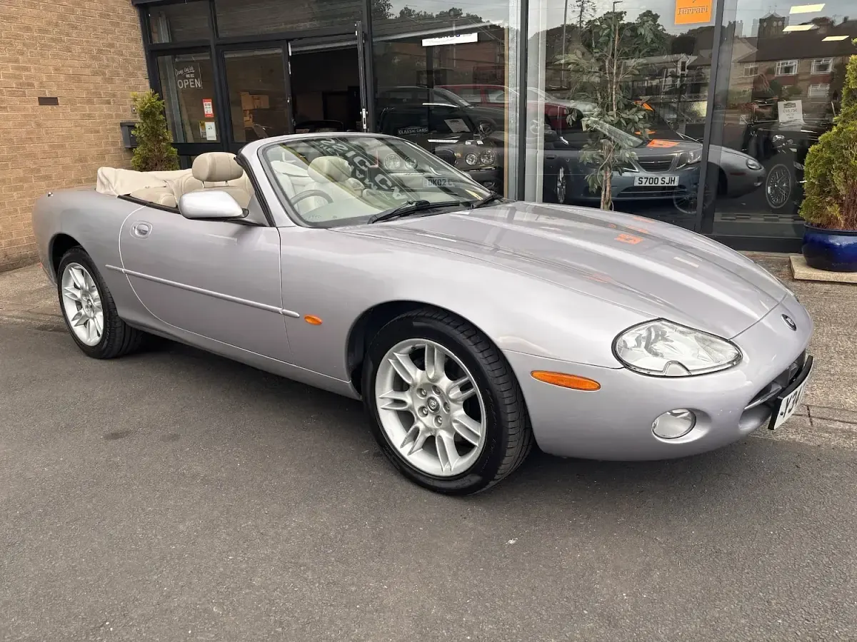 Used Jaguar XK8 290 HP (213 kW) 2001 Silver Cabriolet