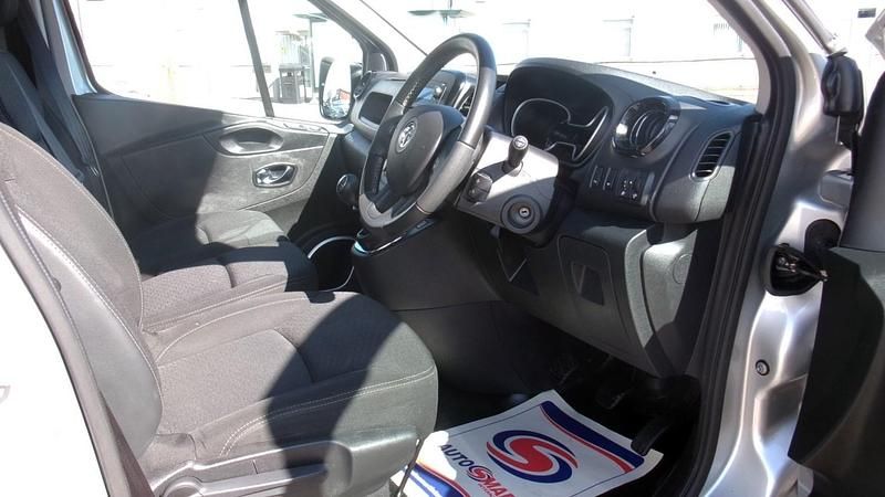 Used Vauxhall Vivaro Sportive 125 HP (91 kW) 2020 Silver MPV