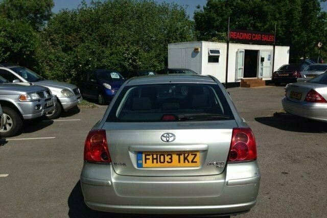 Used Toyota Avensis 127 HP (93 kW) 2003 Hatchback
