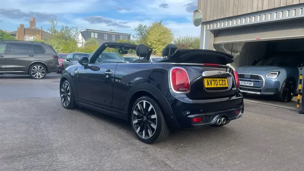 Used Mini Cooper S Cabriolet Exclusive 189 HP (139 kW) 2021 Black Cabriolet