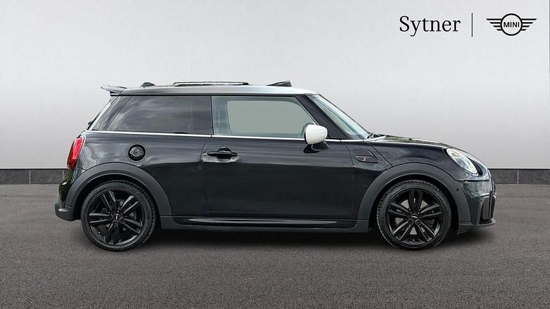 Używany Mini Cooper S Hatch 176 KM (129 kW) 2023 Czarny Hatchback