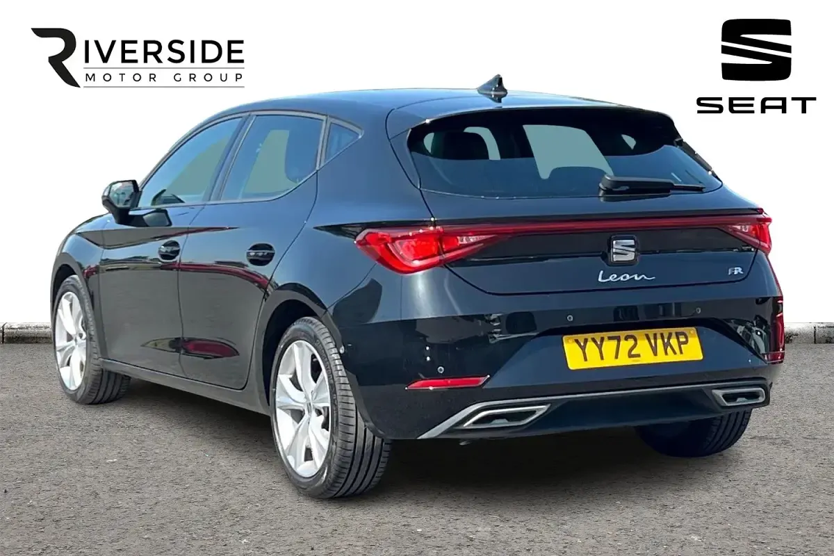 Used Seat Leon FR 130 HP (95 kW) 2022 Midnight black Hatchback